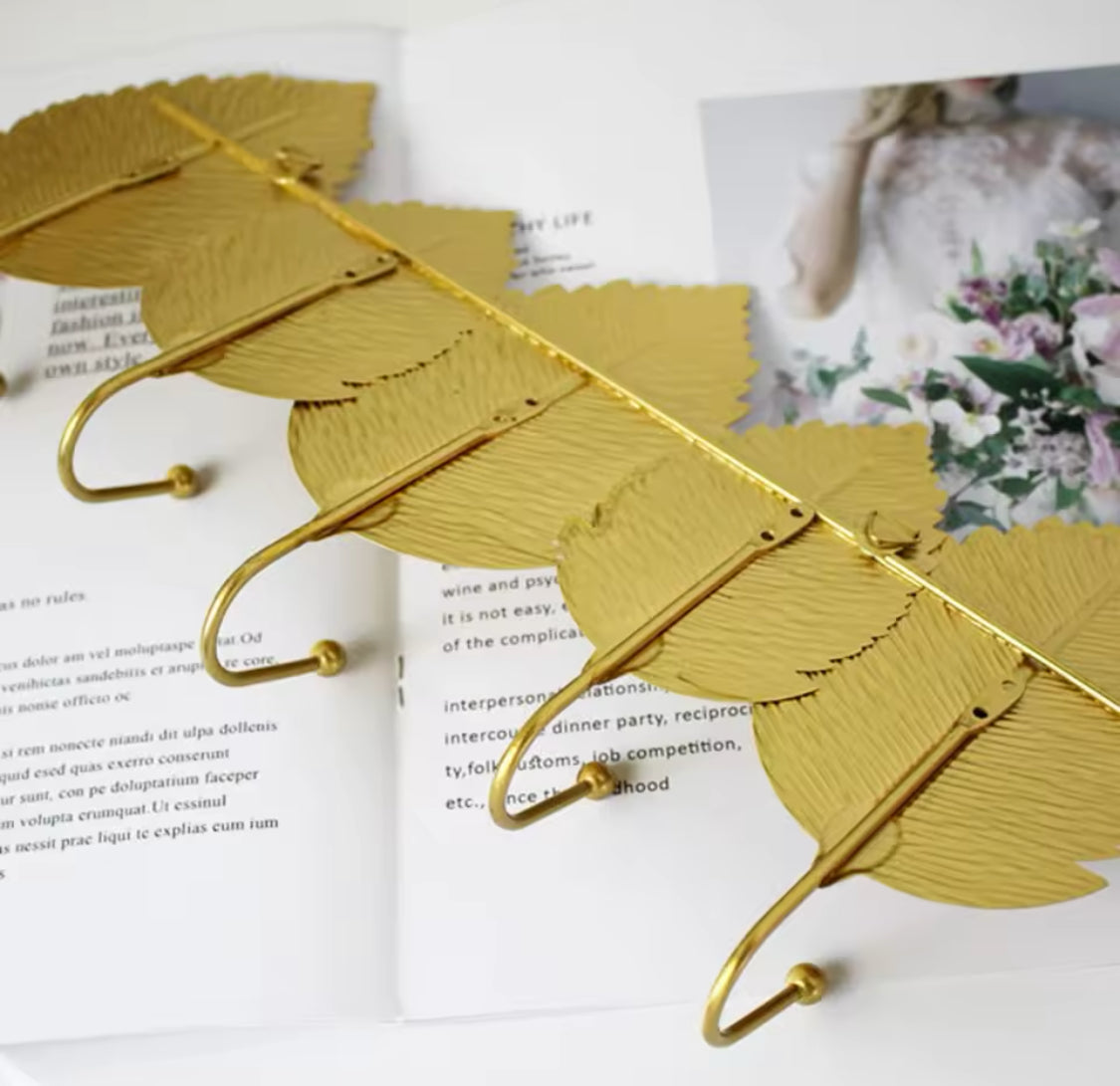 Multipurpose Metal Leaf Shape Hook, European Style Wall Key Hanger, Creative Wall Hook Rack Multipurpose Metal Leaf Shape Hook, European Style Wall Key Hanger, Creative Wall Hook Rack